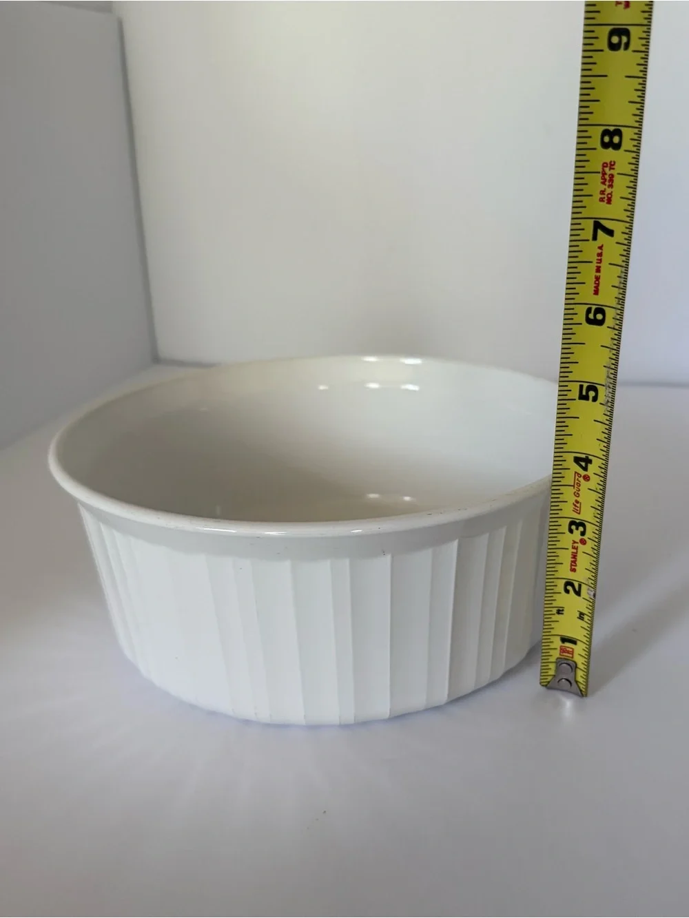 Vintage Unbranded Ceramic 8.75 Inch Soufflé Bowl